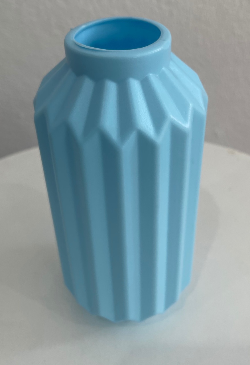 Vaso Plast.elegance Azul Claro 18Cm  - Wanusa Nunes Andrade