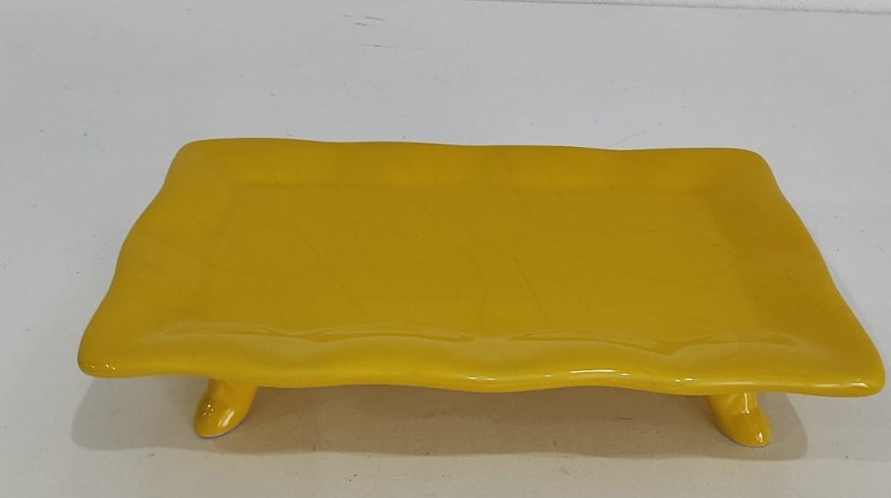 Suporte Para Doce Retangular Com Pé Amarelo 26X16Cm   - Wanusa Nunes Andrade