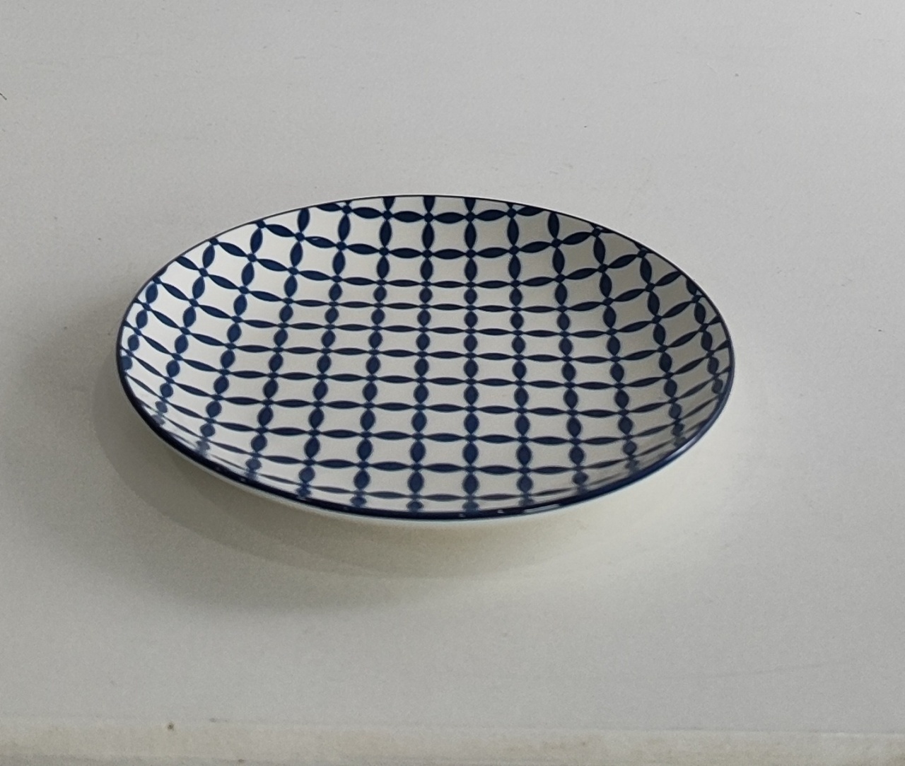 Suporte Para Doce Prato Raso Branco Com Detalhe Azul  - Wanusa Nunes Andrade