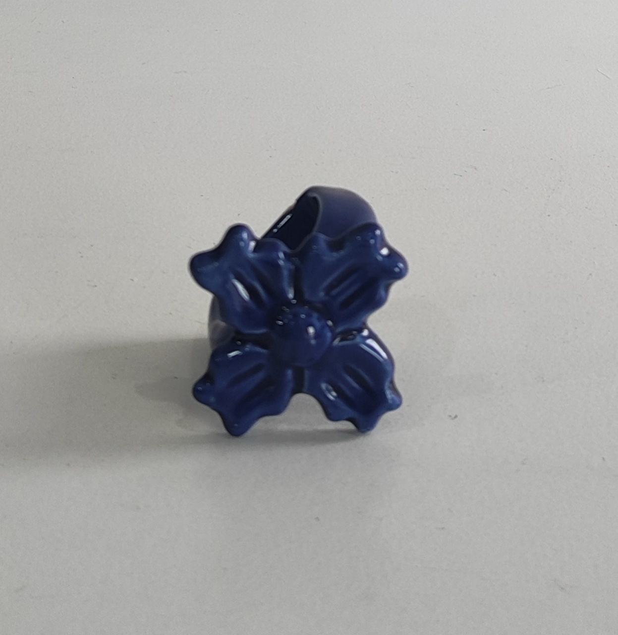 Suporte Guardanapo Flor Azul Escuro  - Wanusa Nunes Andrade