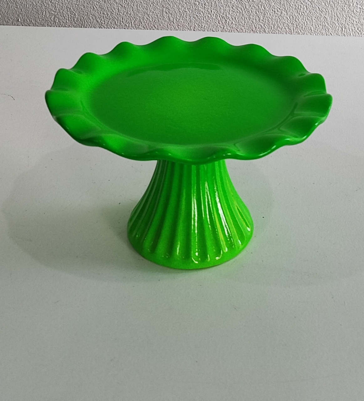 Suporte Para Doce Alta Verde Neon - Wanusa Nunes Andrade