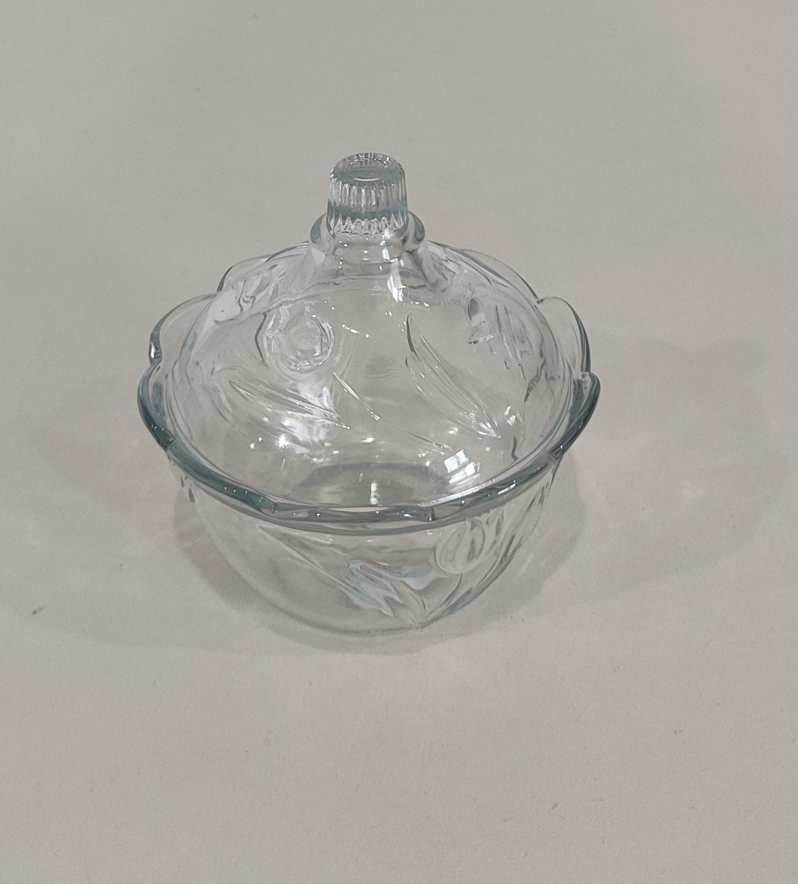 Suporte Para Doce Pequeno Com Tampa Cristal  - Wanusa Nunes Andrade