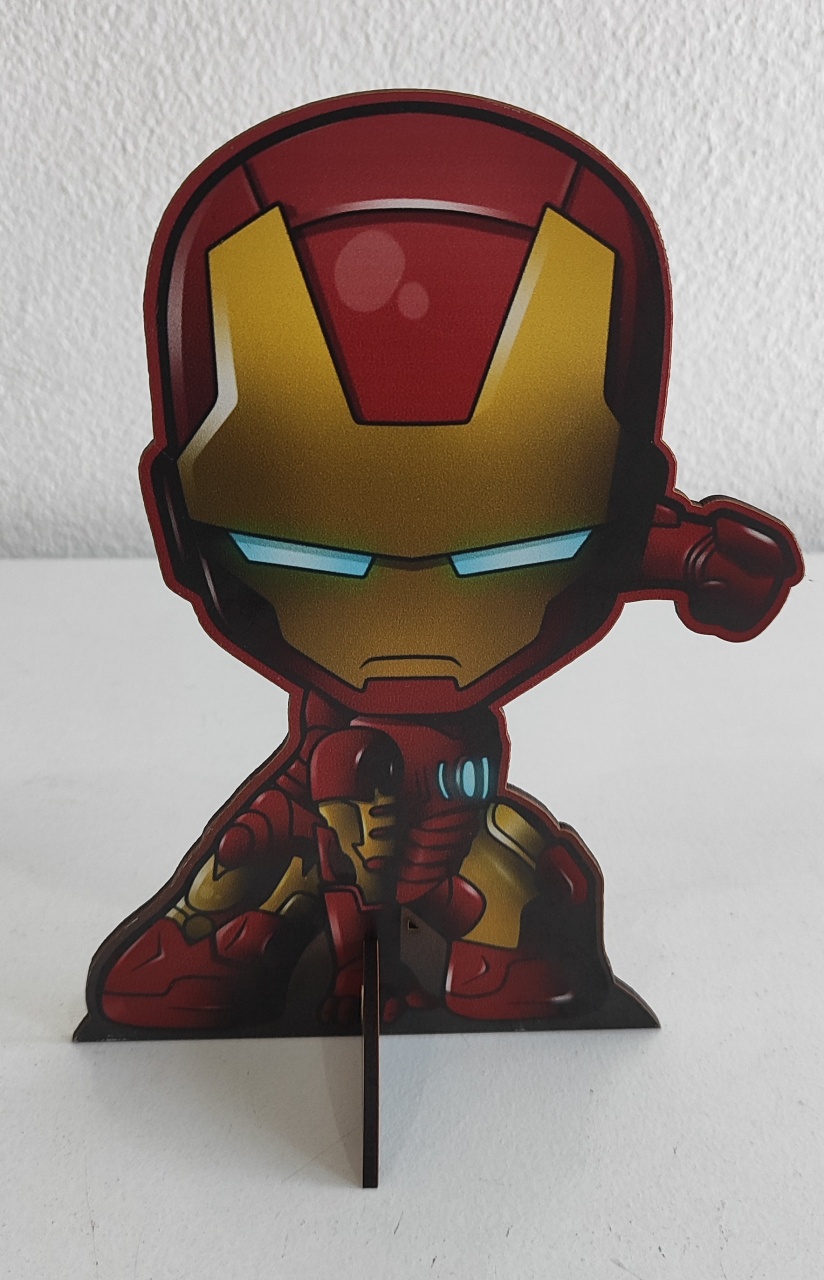 Display Mdf de Mesa Heróis Iron Men  - Wanusa Nunes Andrade