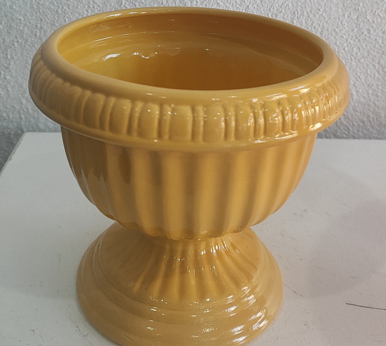 Vaso Taça Baixo Amarelo Claro - Wanusa Nunes Andrade