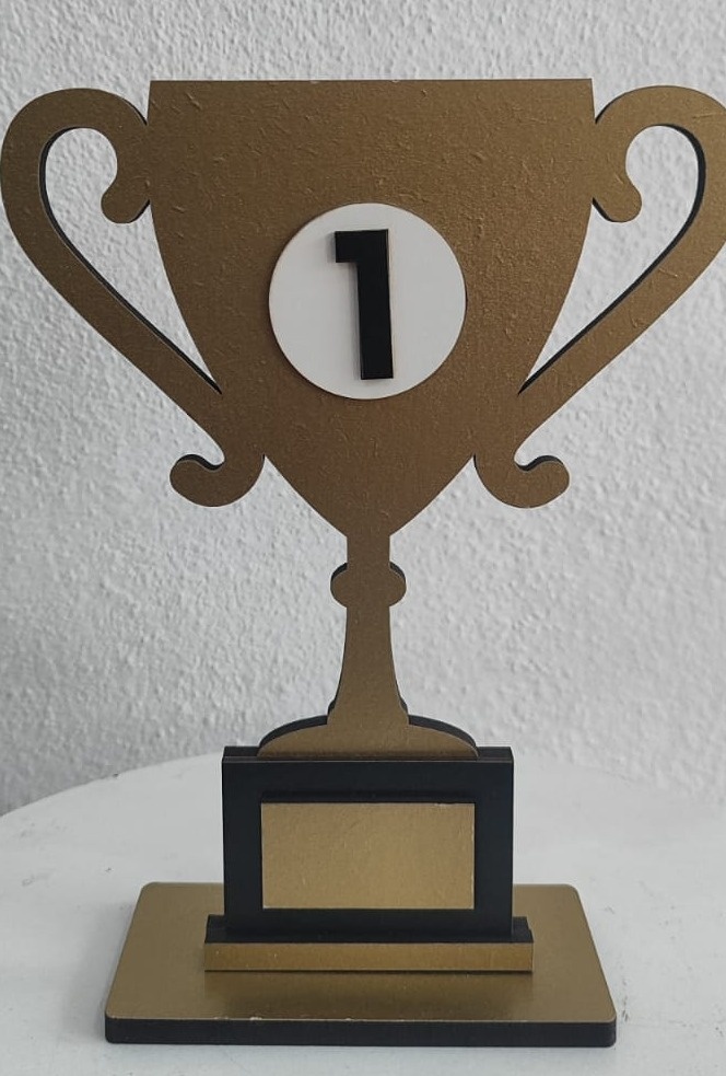 Display Mdf de Mesa Troféu - Wanusa Nunes Andrade
