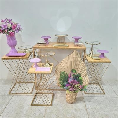 Kit Lilas Com Dourado Luxo Com Trio de Mesas Em X Dourado E Mesa Dobravel - Nanda Pegue e Monte
