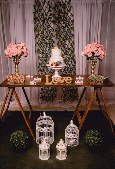 Kit  Casamento Cortina Voal Branco  Com Tela Sanfonada E Mesa Cavalete - Nanda Pegue e Monte