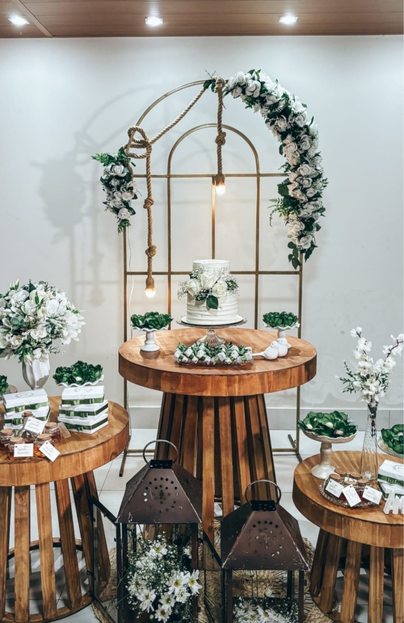 Kit Casamento Trio de Mesa Cone Com Painel Janella - Nanda Pegue e Monte
