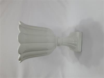 Vaso Alto Branco Tulipa - Nanda Pegue e Monte