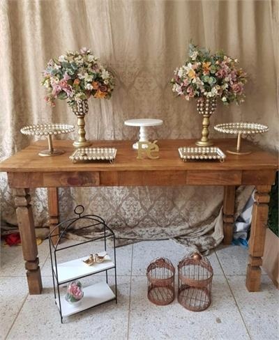 Kit Casamento E Adulto, Cortina Jaguard Marrom Com Mesa Quadrada  E Peças de Perolas - Nanda Pegue e Monte
