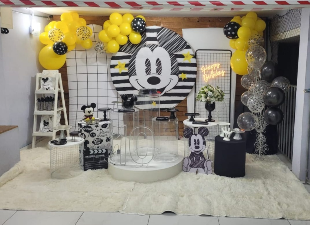 Kit Mickey Lipikids - Nanda Pegue e Monte