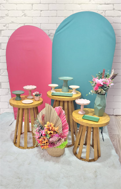 Kit Feminino Casamento Trio de Mesas Cones Com 2 Paineis Romanos /Verde Eucalipto E Rose Seco - Nanda Pegue e Monte