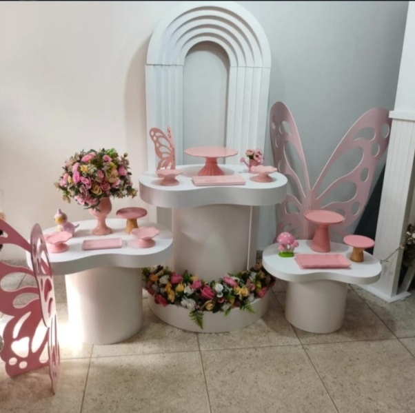 Kit Borbolta Com Mesas Organicas E Painel 3D - Nanda Pegue e Monte