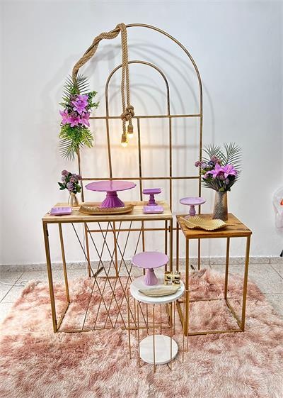 Kit Lilas Com Painel Romano Vazado Dourado E - Nanda Pegue e Monte