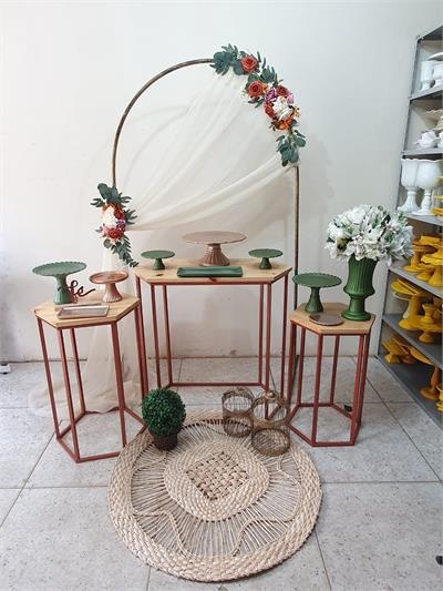Kit Verde Fosco Com Arco Romano Com Flores E Voal - Nanda Pegue e Monte