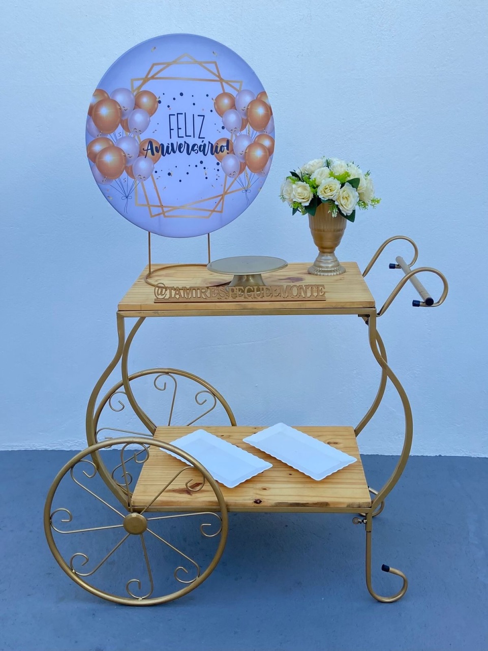Mini Table - Carrinho de Chá / Feliz Aniversario - tamirespegueemonte