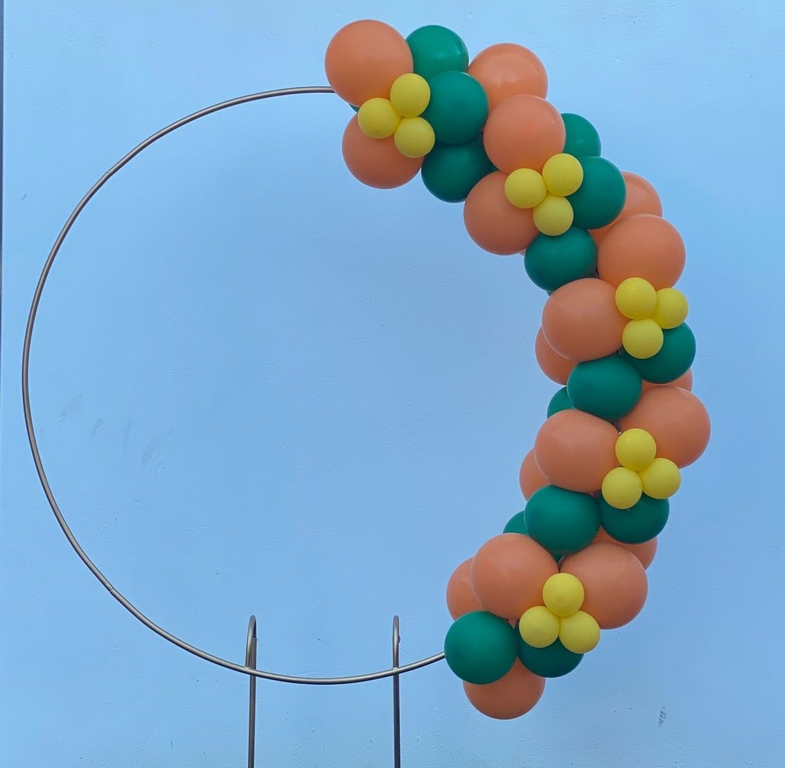 Arco de Balões Sem Bubble - (Verde Laranja E Amarelo) Dinossauro - tamirespegueemonte