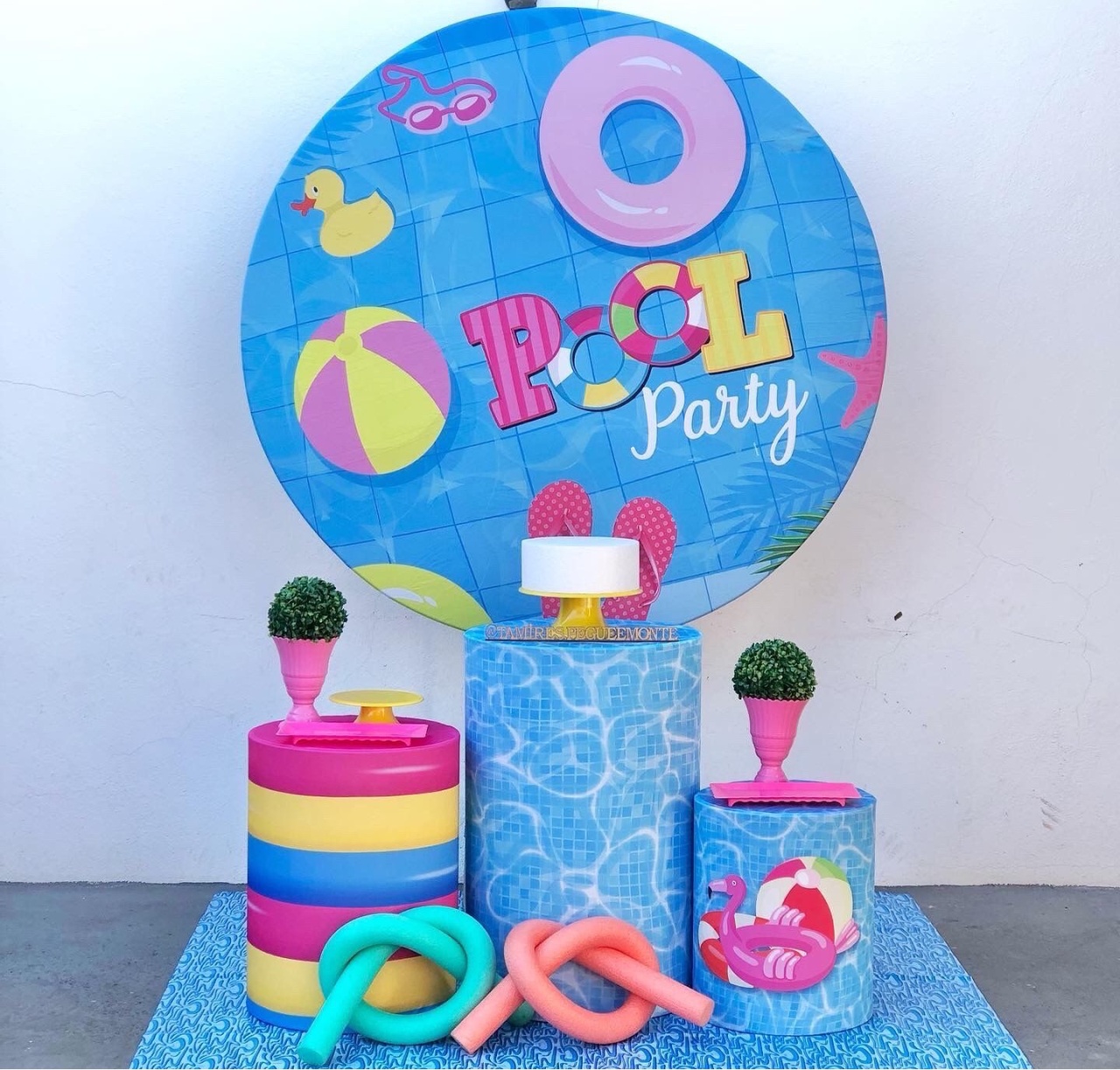 Pool Party - Kit 1  - tamirespegueemonte