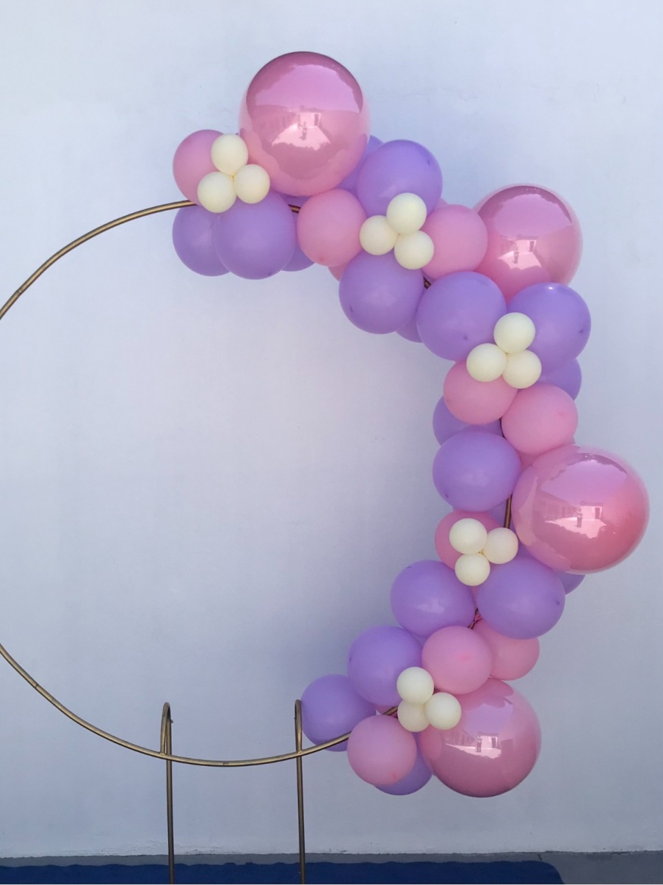 Arco de Balões Organico 16 E 8 Rosa Baby, 9 Lilás, 5 Amarelo Candy - tamirespegueemonte