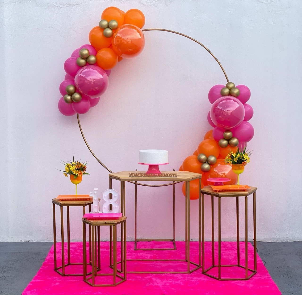 Painel Arco Duplo - Kit 2  (Laranja C/ Rosa Forte) - tamirespegueemonte