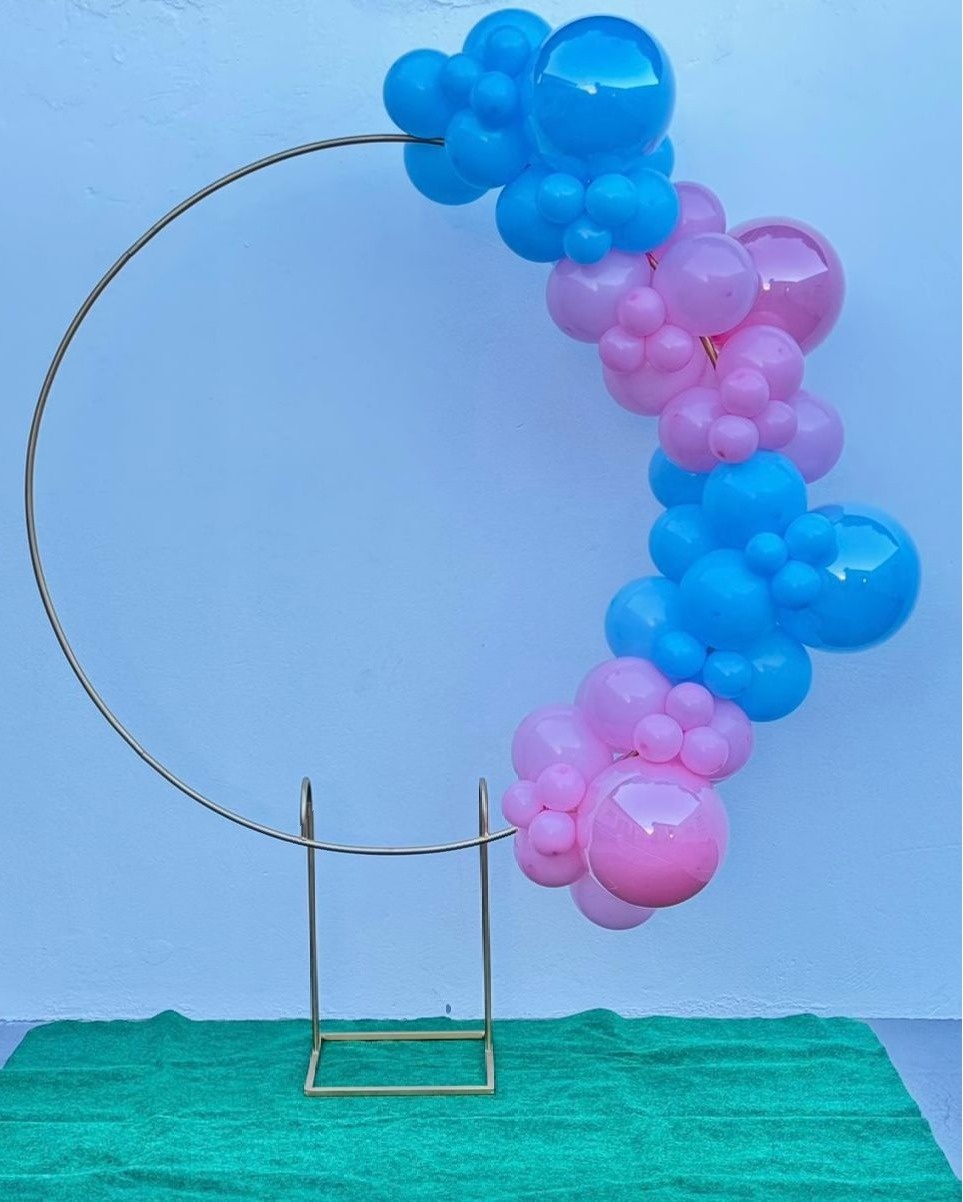 Arco de Balões Em Blocos- (Azul Claro E Rosa Baby) Stitch, Jardim Encantado - tamirespegueemonte