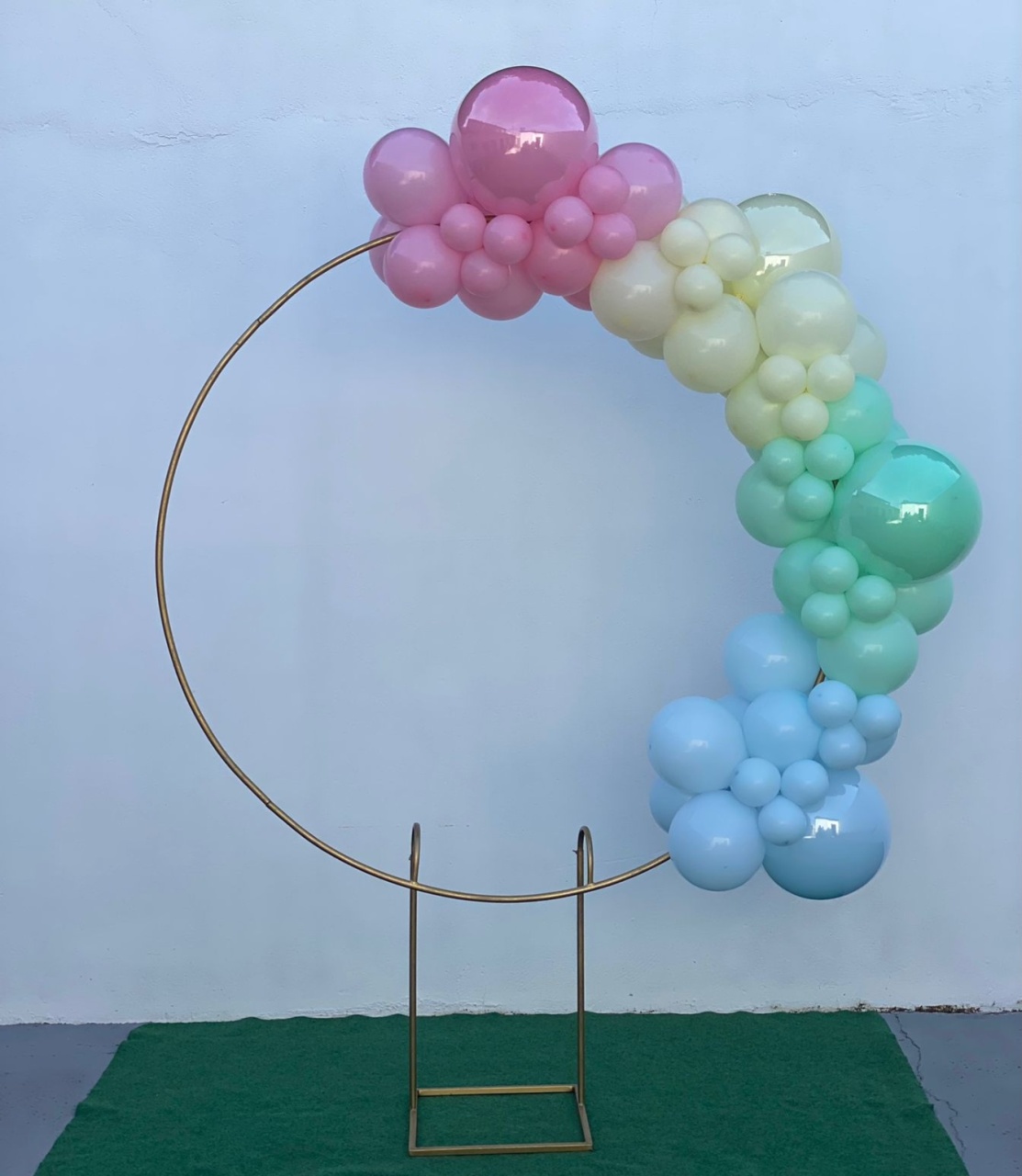 Arco de Baloes Em Blocos (Azul Candy , Verde Candy ,Amarelo Candy E Rosa Baby) - tamirespegueemonte