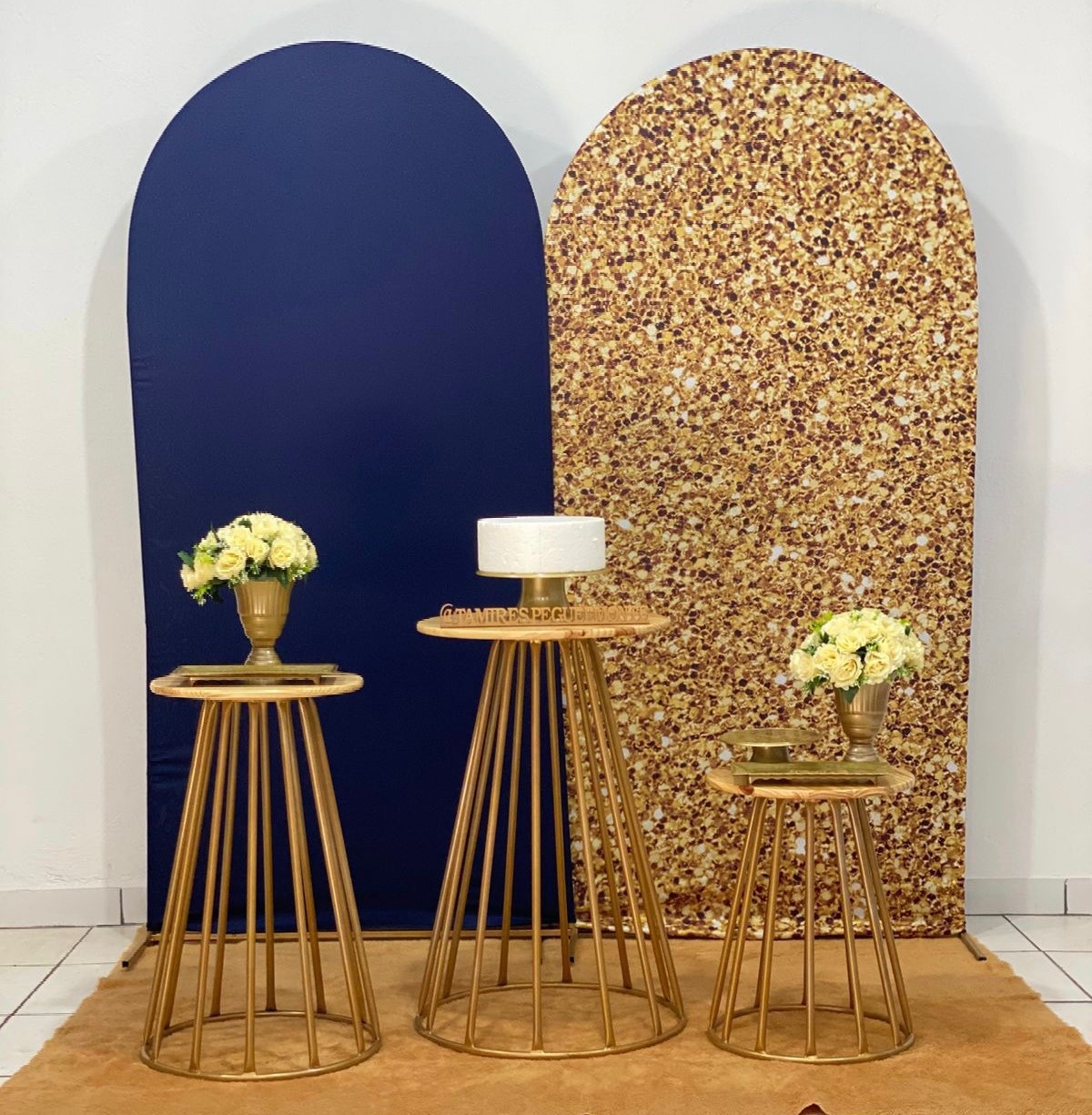 Romano Azul Escuro E  Efeito Gliter Dourado  - tamirespegueemonte