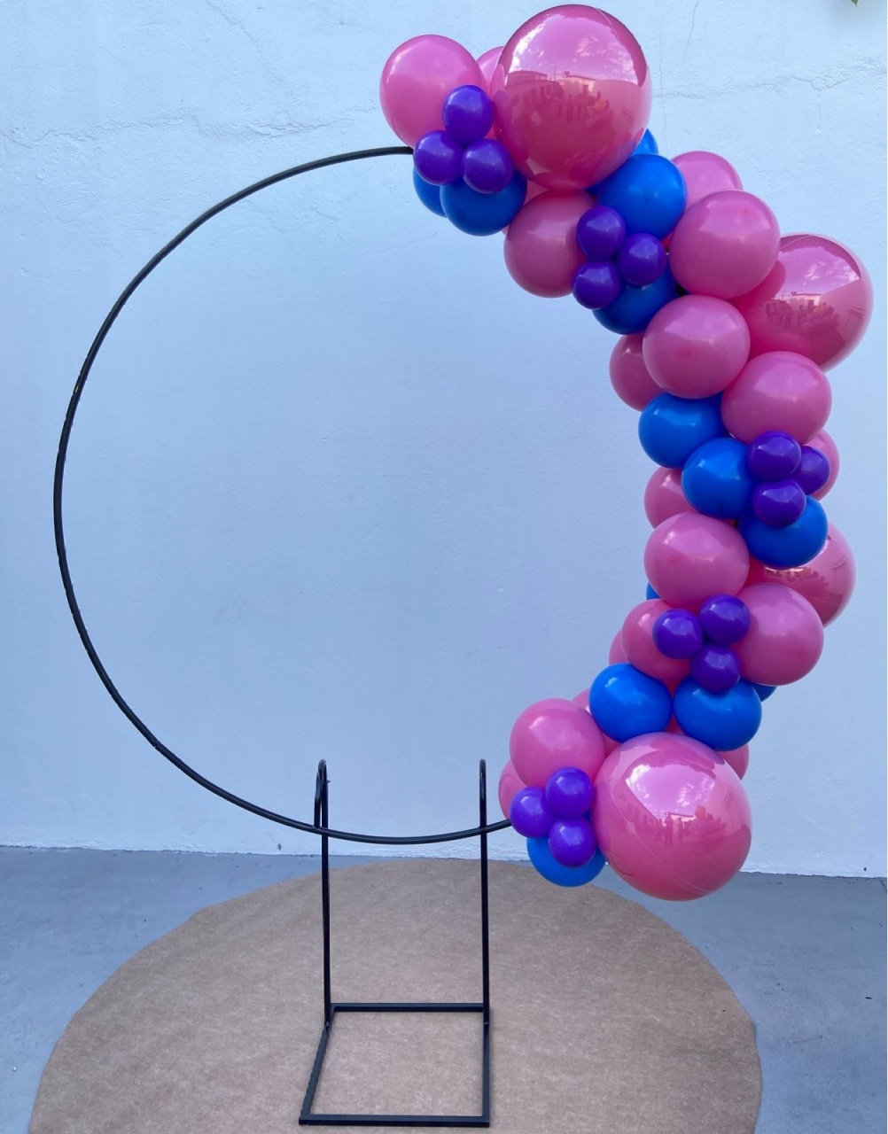 Arco de Balões (16 E 9 Rosa Forte, 8 Azul E 5 Violeta) Maria Clara E Jp  - tamirespegueemonte