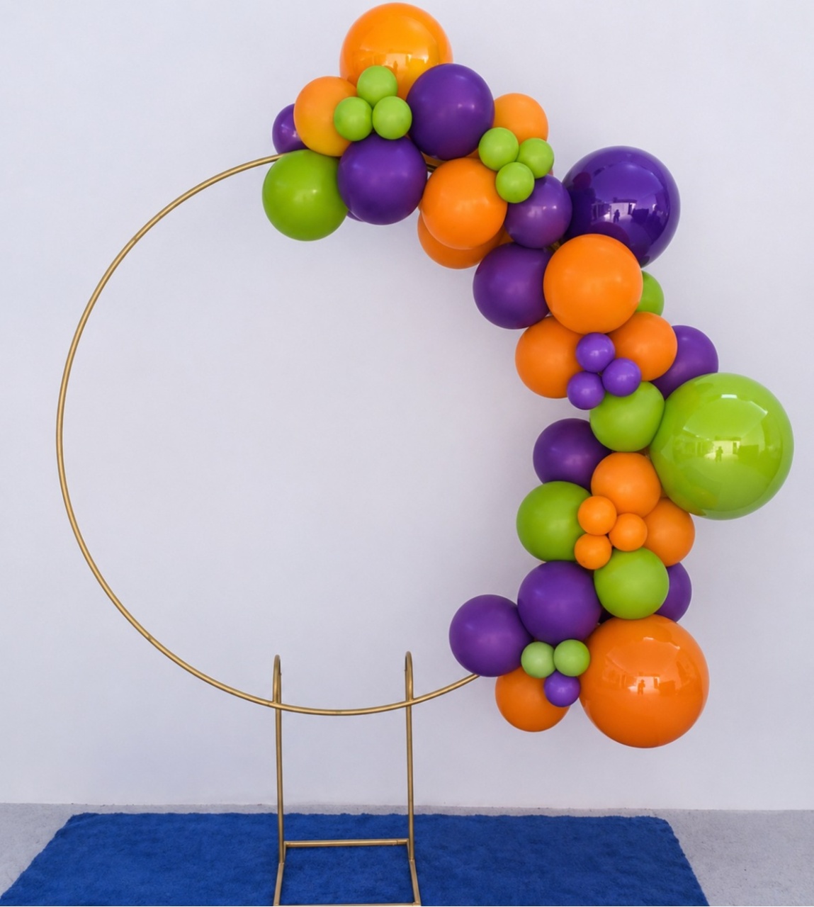 Arco de Balões Organico Violeta Roxo , Verde Limao E Laranja - tamirespegueemonte