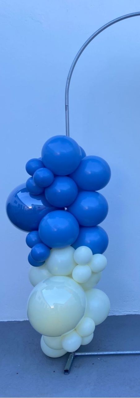 Meio Arco de Ballões Blocos ( Azul Índigo, Amarelo Candy) - tamirespegueemonte