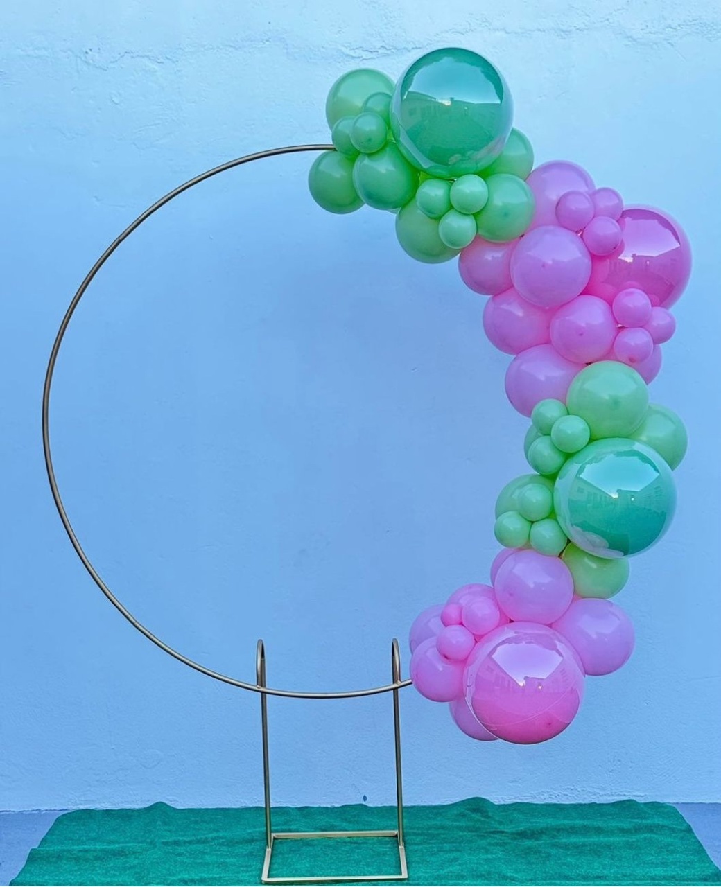 Arco de Baloes -( Rosa Baby E Verde Eucalipto ) Pepa Pig -Jardim Encantado  - tamirespegueemonte