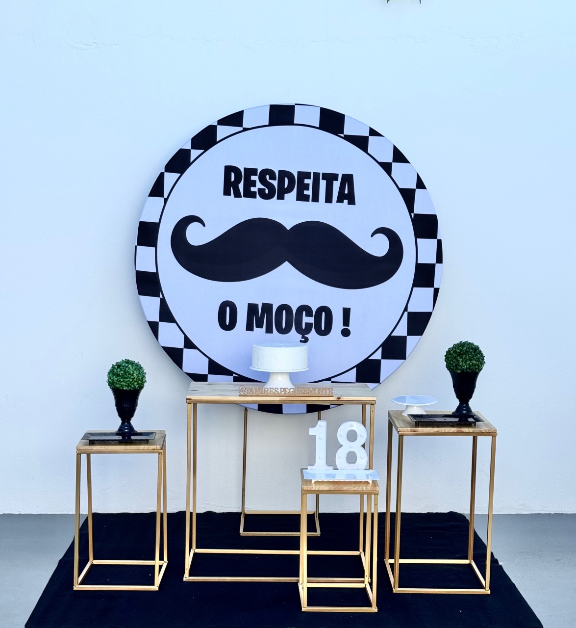 Respeita O Moço - Kit 2  (Mesas Douradas) - tamirespegueemonte