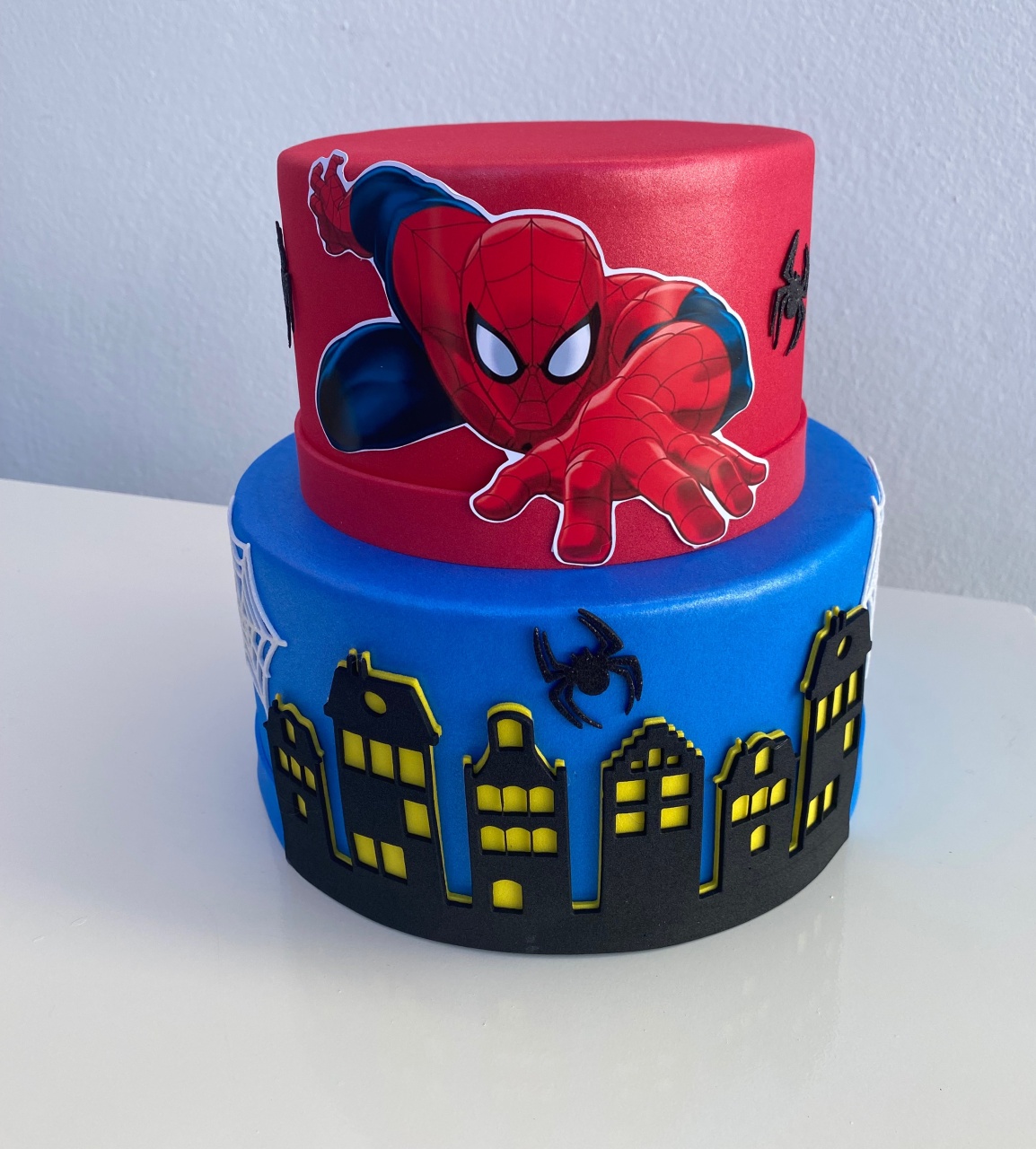 Bolo Fake - Homem Aranha - tamirespegueemonte