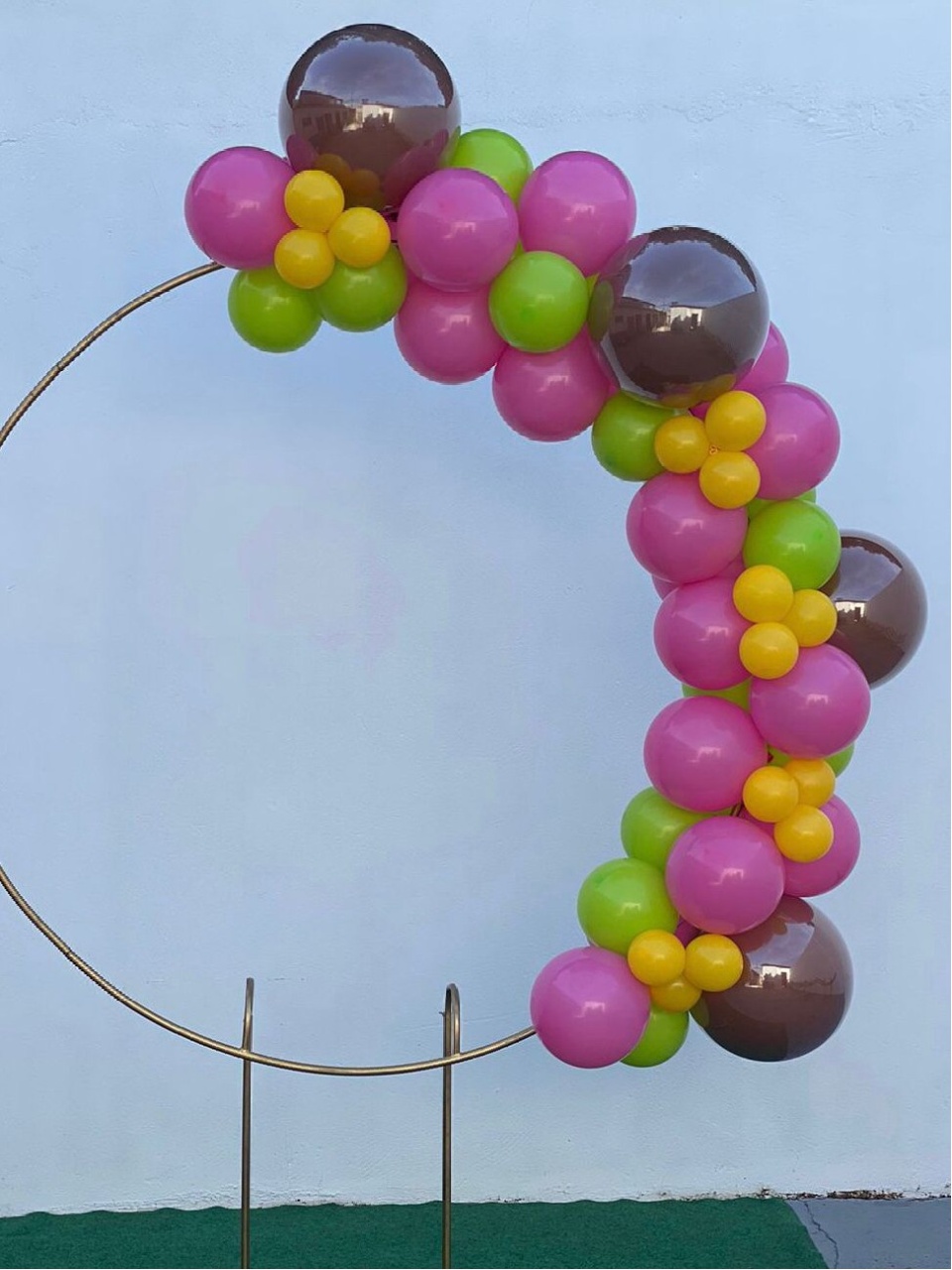 Arco de Balões  (16 Marrom, 9 Rosa Forte, 8 Verde Limão E 5 Amarelo) Masha E O Urso - tamirespegueemonte