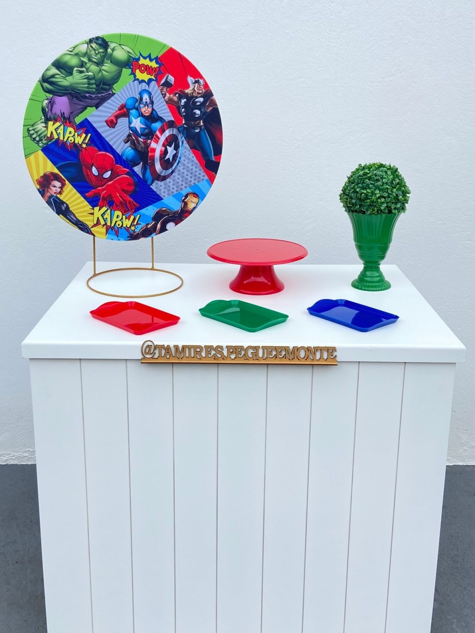 Mini Table - Vingadores  - tamirespegueemonte