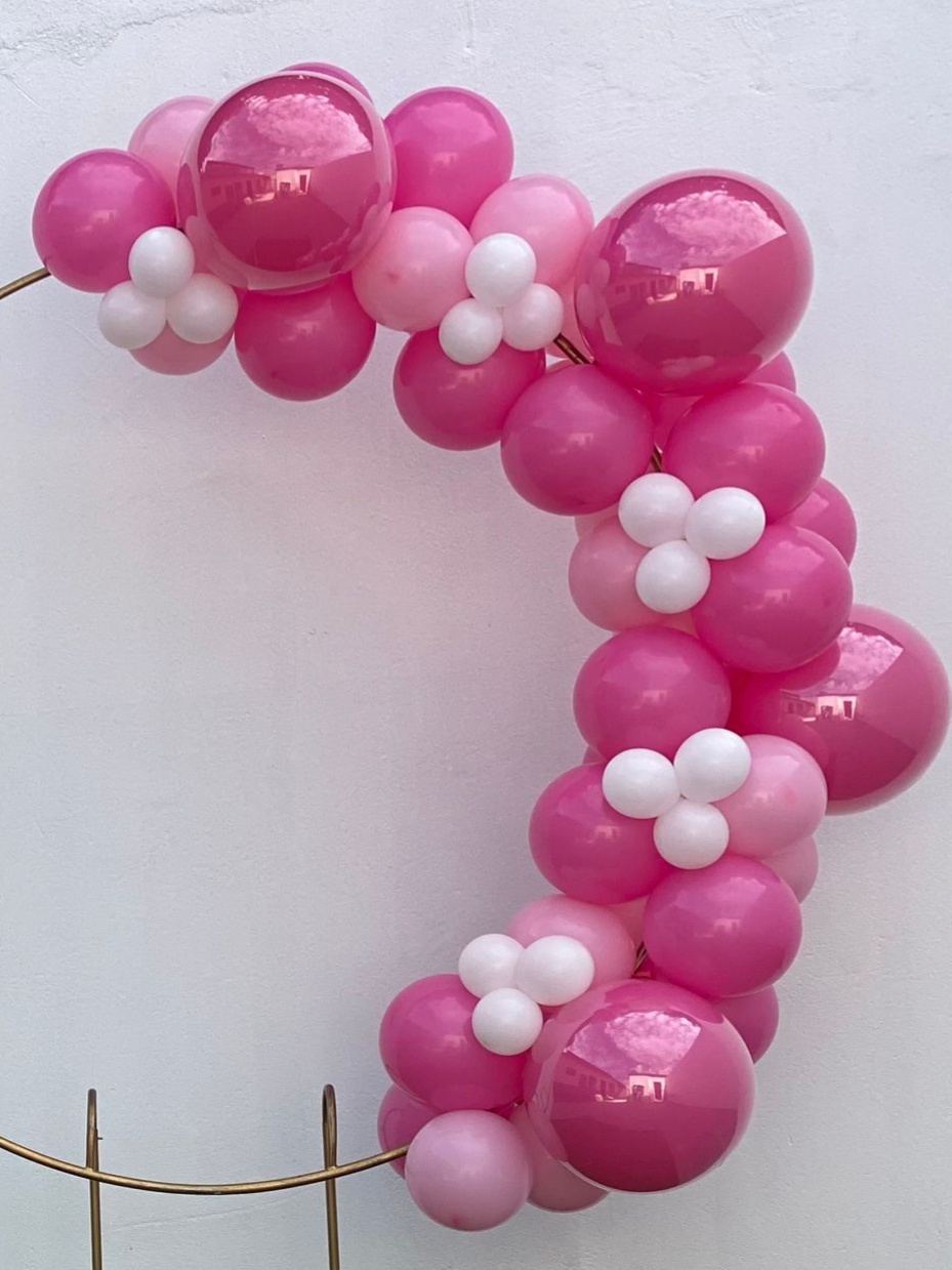 Arco de Baloes Organico 16 E 9 Rosa Forte 8 Rosa Baby 5 Branco - tamirespegueemonte