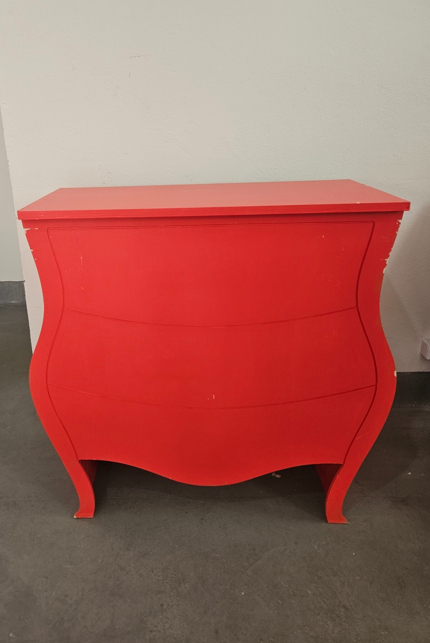 Mesa/ Cômoda Dobrável Vermelha 85X83X40 - feste_se_peguemonte