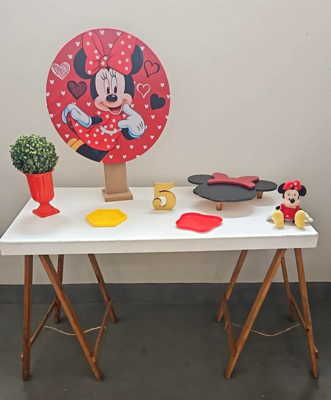 Mini Kit Básico Minnie Mouse - feste_se_peguemonte