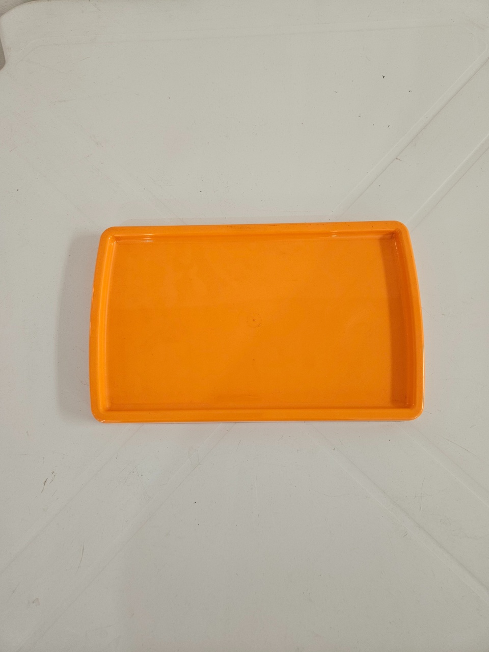 Bandeja Laranja Borda Arredondada 27X16  - feste_se_peguemonte