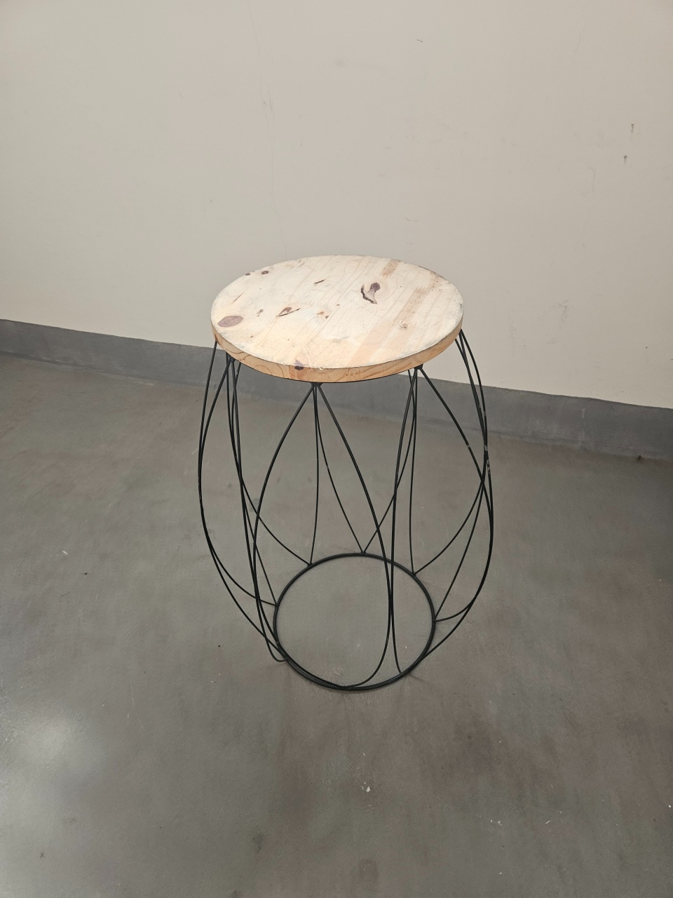 Mesa de Apoio Garden M Preto  - feste_se_peguemonte