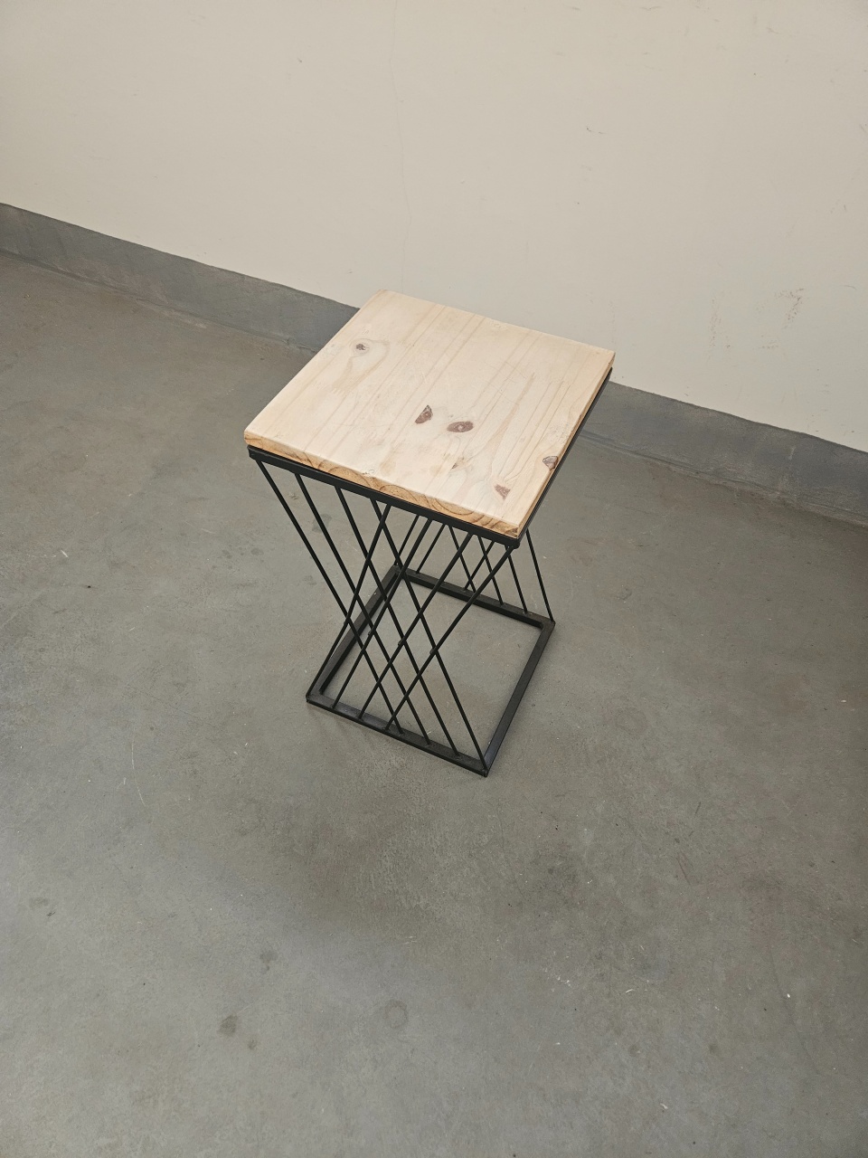 Mesa de Apoio P Preto  - feste_se_peguemonte