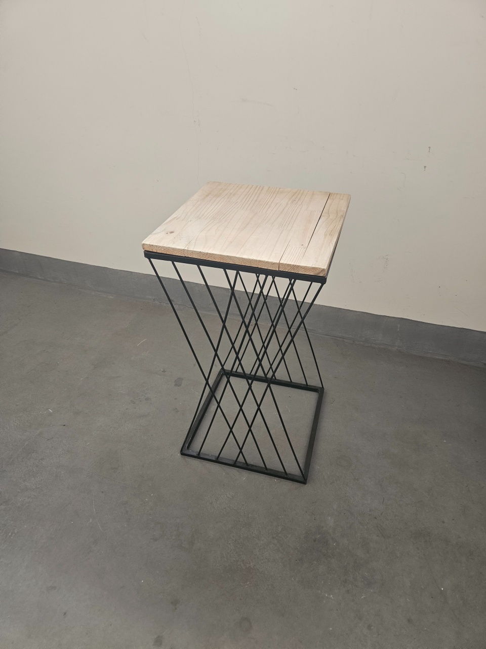 Mesa de Apoio G Preta - feste_se_peguemonte