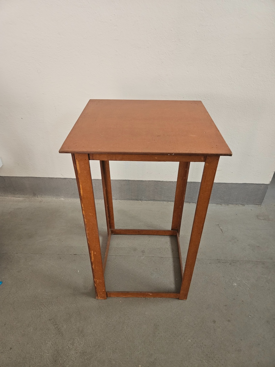 Mesa de Apoio Madeira Gg 40X40X65 - feste_se_peguemonte