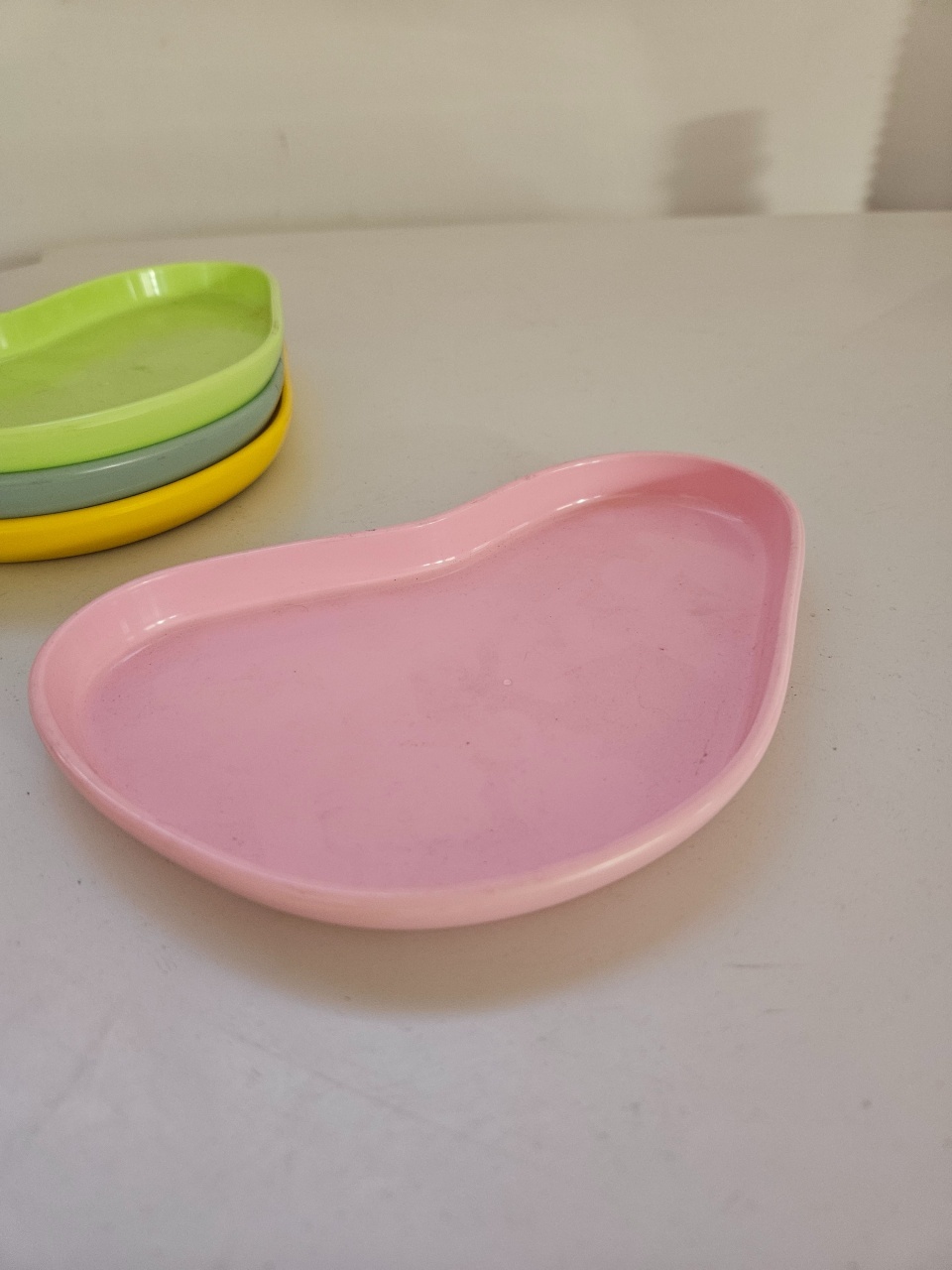 Bandeja Orgânica 170 (Virgula) Rosa Bebê  - feste_se_peguemonte