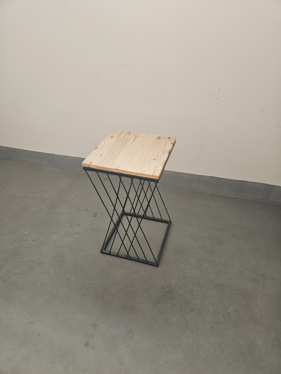 Mesa de Apoio M Preta - feste_se_peguemonte