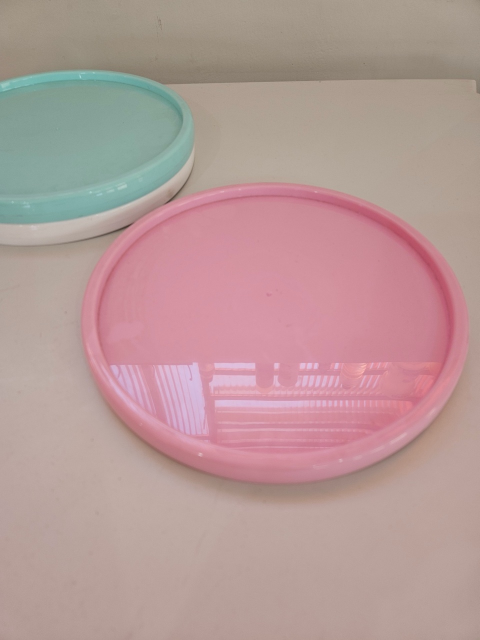 Bandeja Redonda 25Cm Rosa - feste_se_peguemonte
