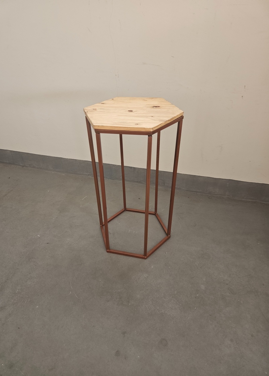 Mesa de Apoio Hexagonal G Rosê Gold  - feste_se_peguemonte