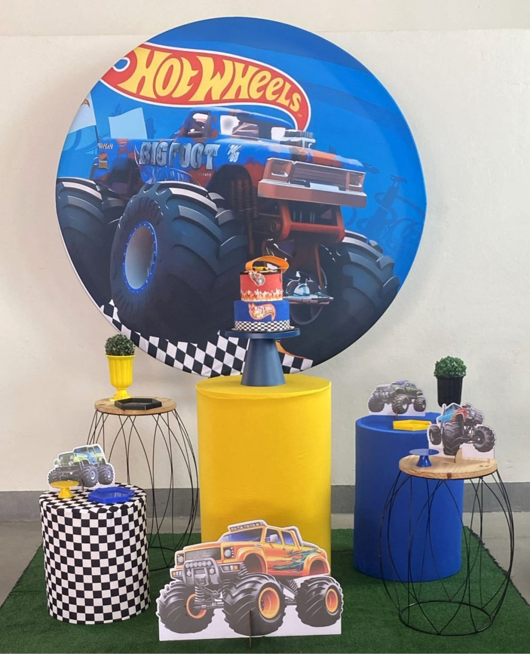Kit Hot Wheels Monster Truck - feste_se_peguemonte