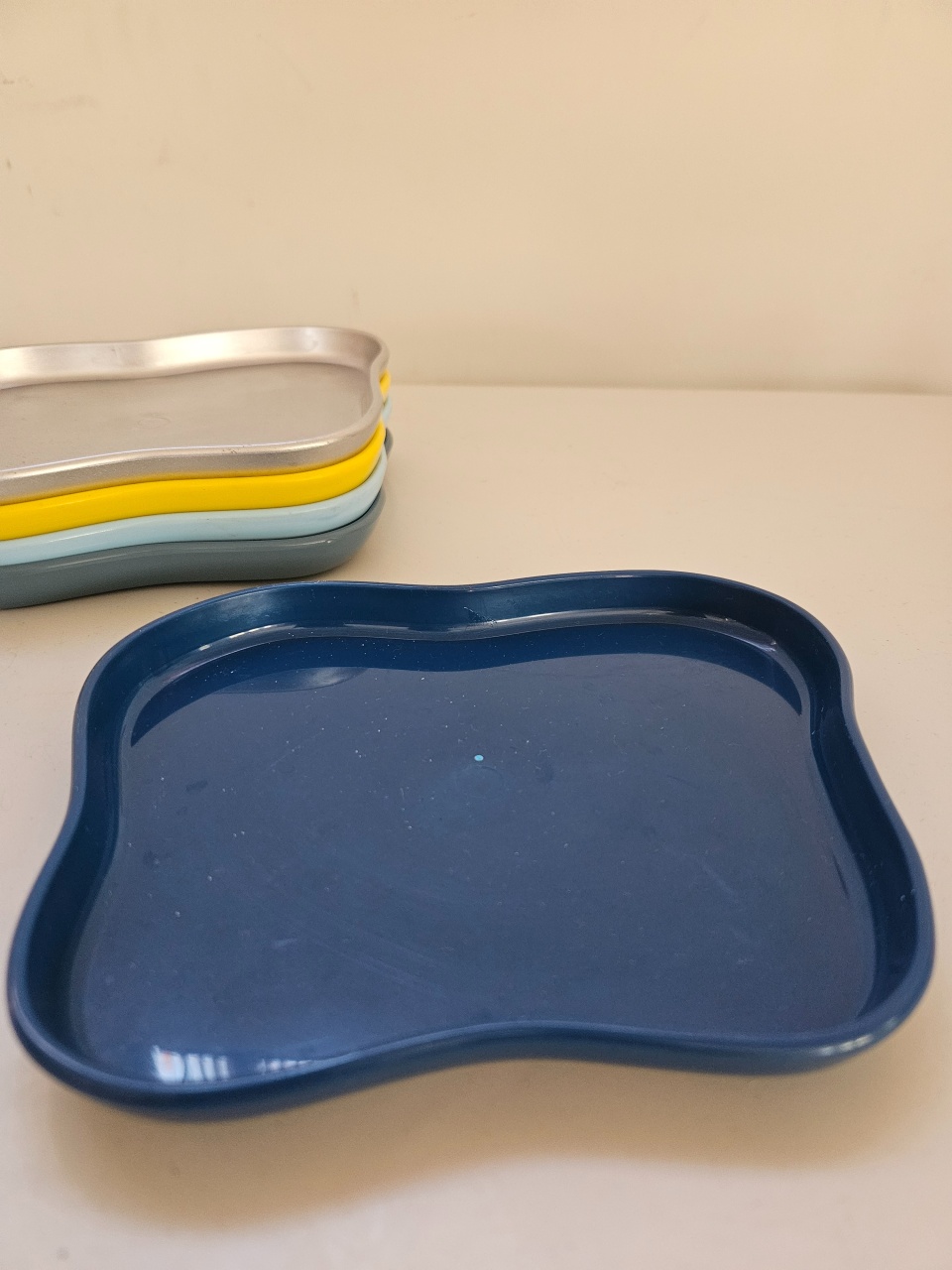 Bandeja Orgânica 180 (Maça) Azul Petróleo  - feste_se_peguemonte