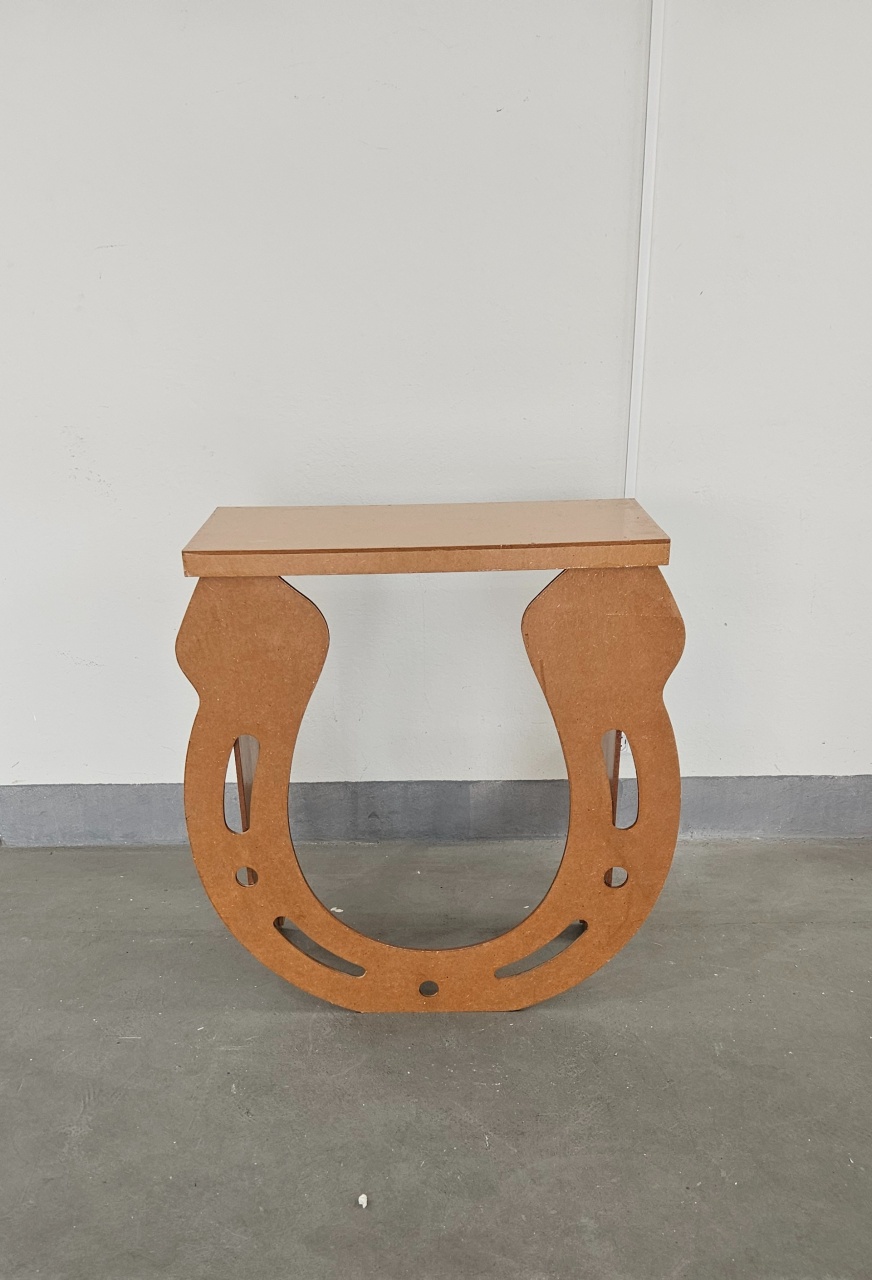 Mesa Dobrável Ferradura 80X70X35  - feste_se_peguemonte